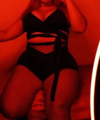 Страстная блондинка с шаловливыми глазками приглашает на интимное свидание. Погрузись в мир наслаждения и разврата со мной. Встреча у меня или у тебя. 5055, 21 год