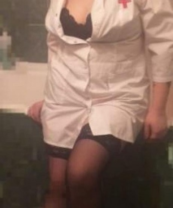 Сексапильная брюнетка приглашает в гости состоятельного джентльмена. Мои нежные руки и горячее тело сделают твой день незабываемым. Звони, и я приеду к тебе! 7743, 39 лет